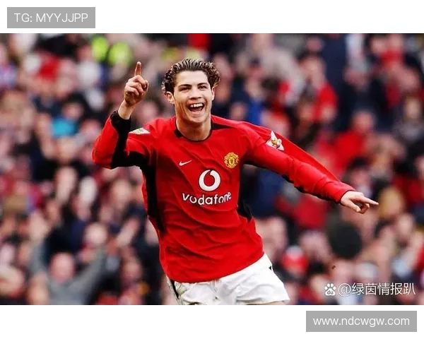 曼联豪取三连胜强势登顶英超攻入八球净胜五球气势如虹